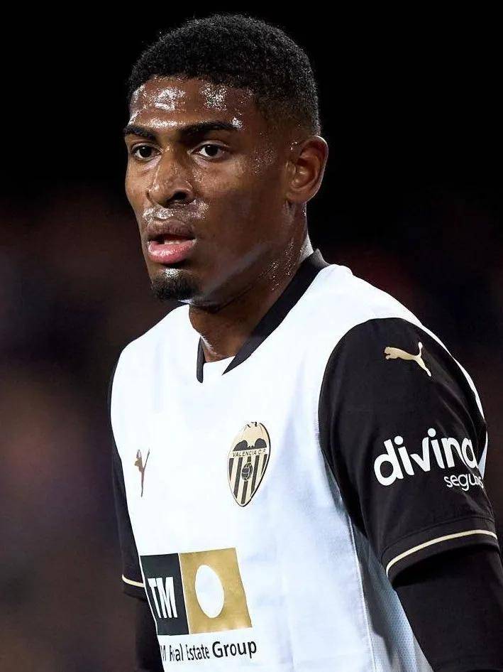 而多尔特在 而多尔特在